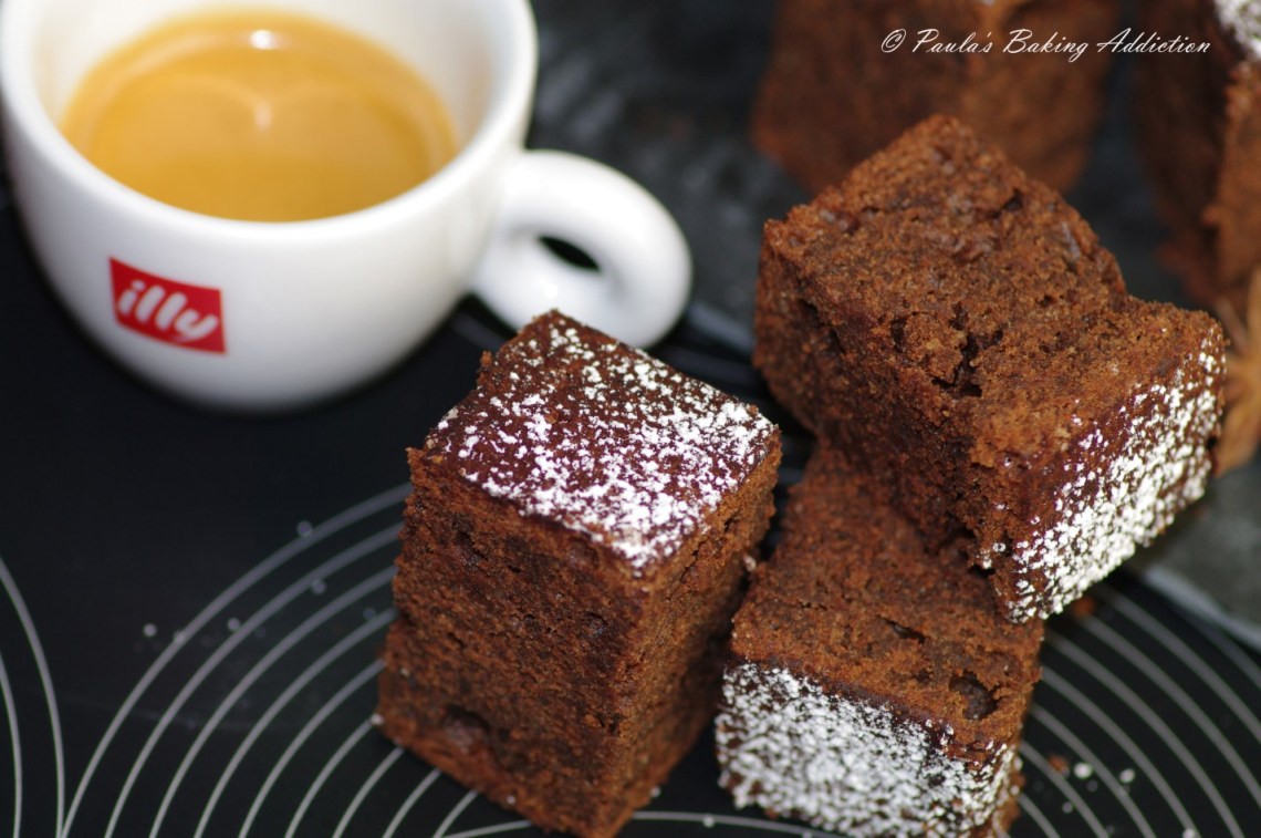 Soft chocolate cake/Gâteau moelleux chocolat | Paula's ...